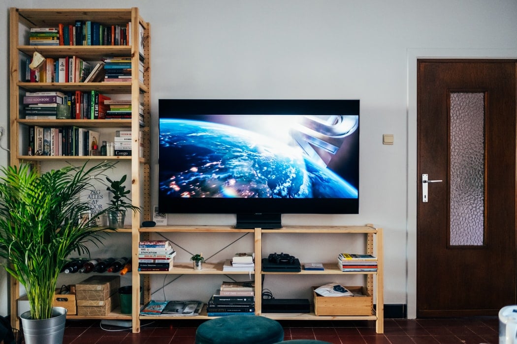 How To Decorate Around A TV